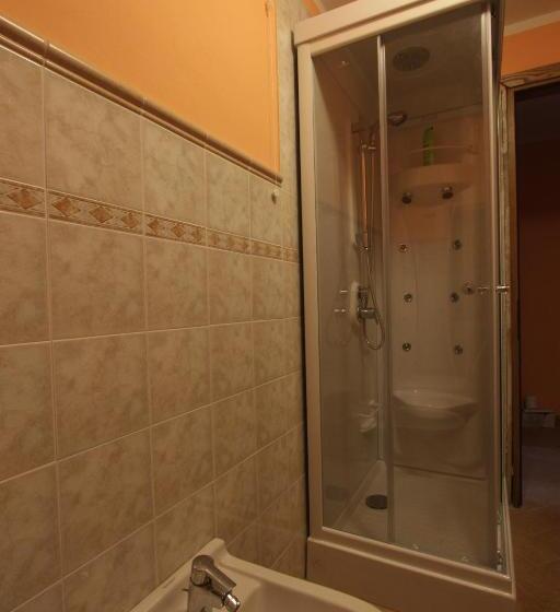 スタンダードルーム, B&b Marina