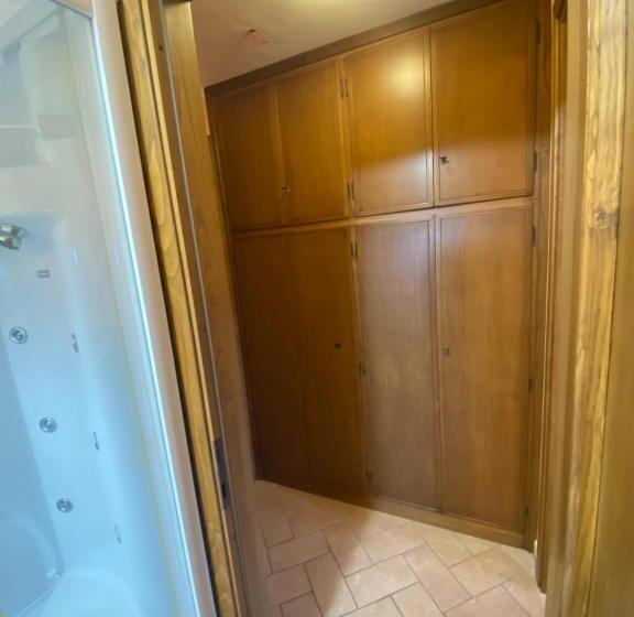 スタンダードルーム, B&b Marina