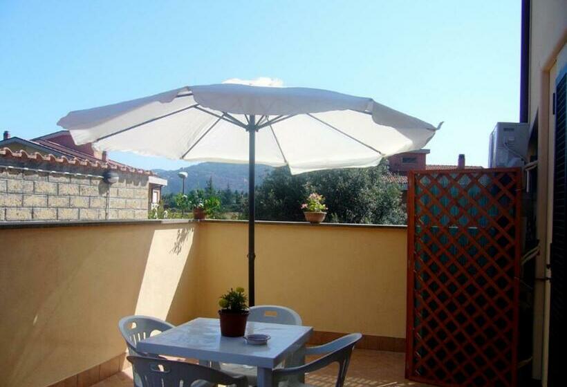 Семейный Номер, Piccola Perla Guest House