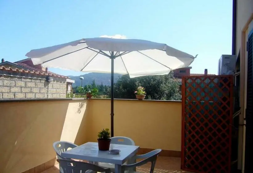 ファミリールーム, Piccola Perla Guest House