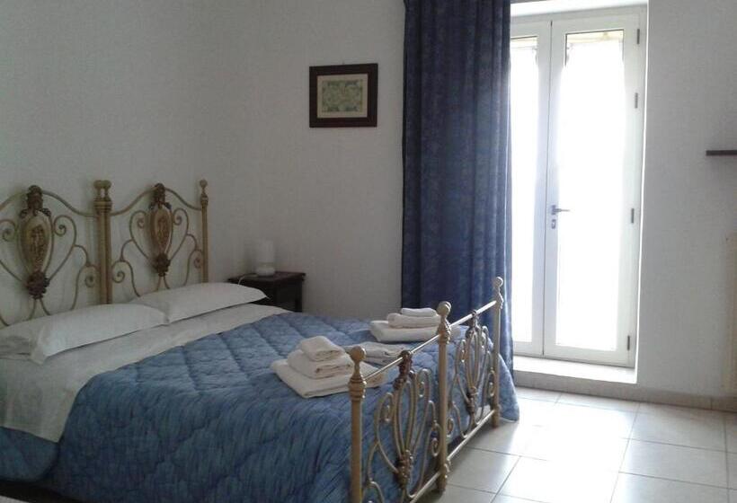 带阳台的三人标准间, Mediterraneo Camere