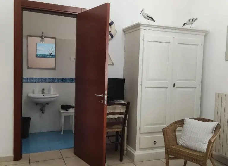 اتاق استاندارد با چشم‌انداز باغ, Mediterraneo Camere