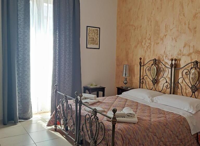 带阳台标准四人间, Mediterraneo Camere