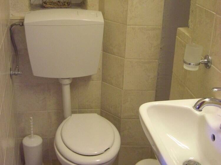 آپارتمان 1 خوابه با بالکن, Patriko Traditional Residence