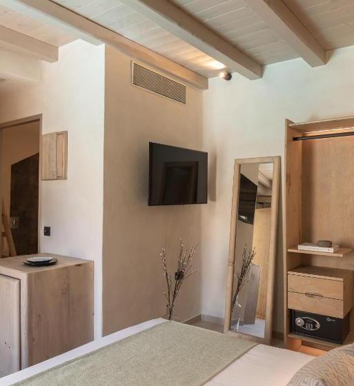 נוף לבריכה, Manili Boutique Suites & Villas