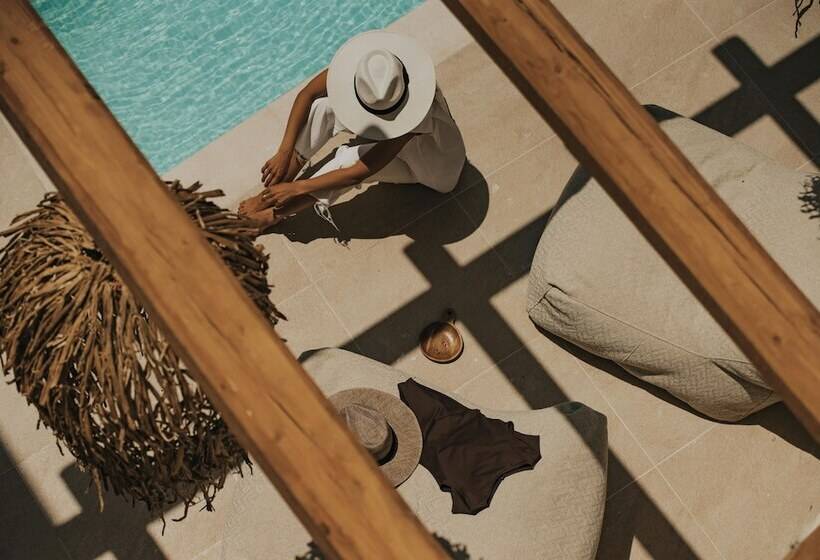 נוף לבריכה, Manili Boutique Suites & Villas