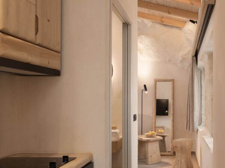 נוף לבריכה, Manili Boutique Suites & Villas