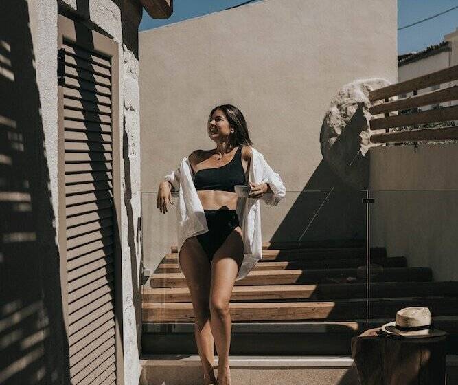 נוף לבריכה, Manili Boutique Suites & Villas