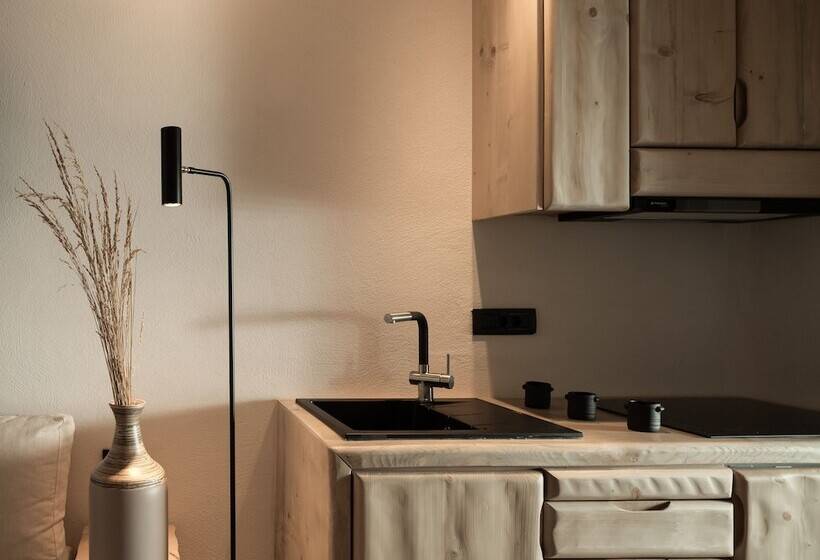 סטודיו עם נוף להרים, Manili Boutique Suites & Villas