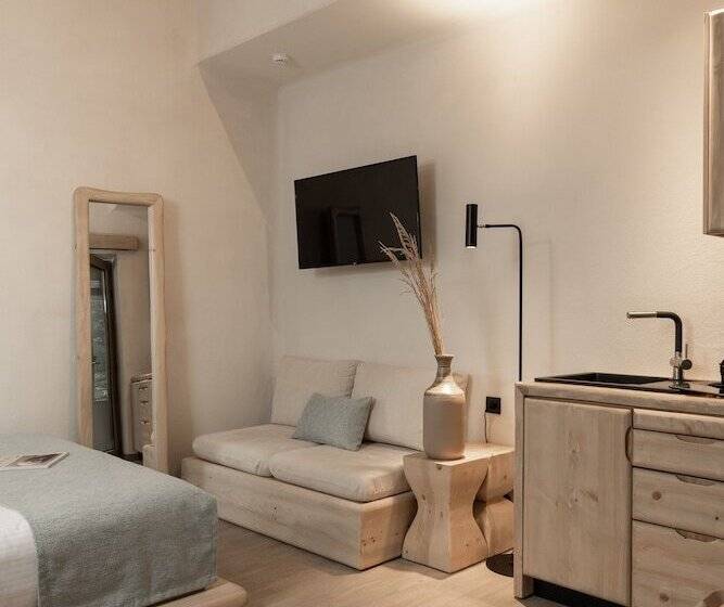 Студио Стандарт Вид на Горы, Manili Boutique Suites & Villas