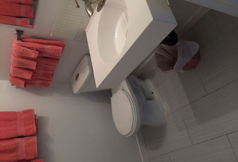 两卧家庭套房, Kokanee Beach Resort Motel