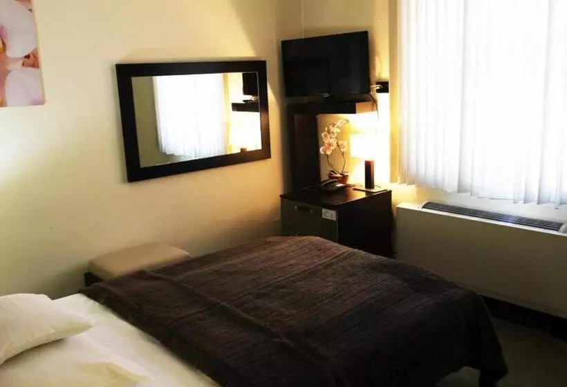 اتاق استاندارد یک نفره, Astory Plzeň