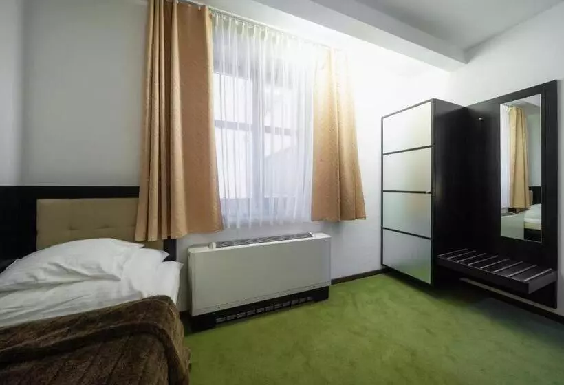 اتاق استاندارد یک تخته برای معلولان, Astory Plzeň