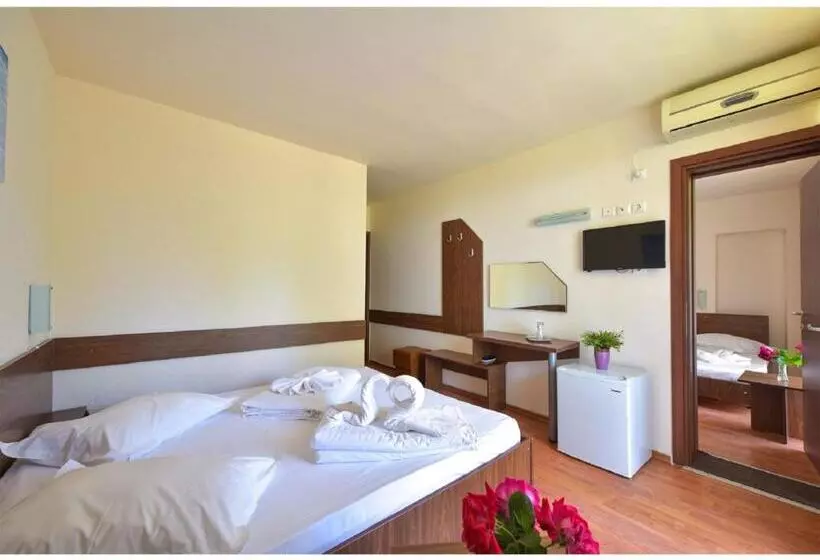 اتاق استاندارد تودرتو, Complex Mediteranean Mamaia