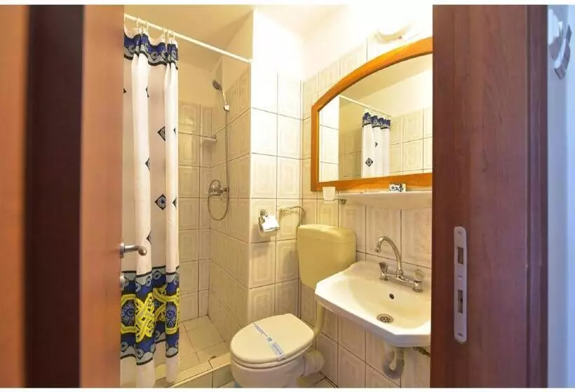 اتاق استاندارد تودرتو, Complex Mediteranean Mamaia