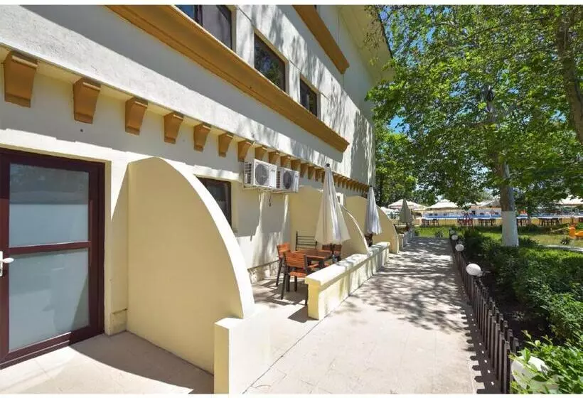 استودیوی استاندارد, Complex Mediteranean Mamaia