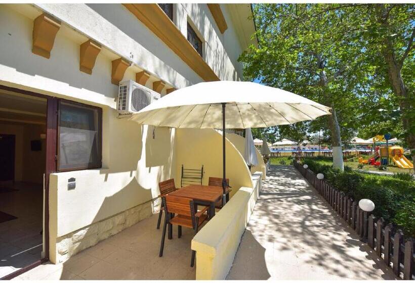 Студия Стандарт, Complex Mediteranean Mamaia