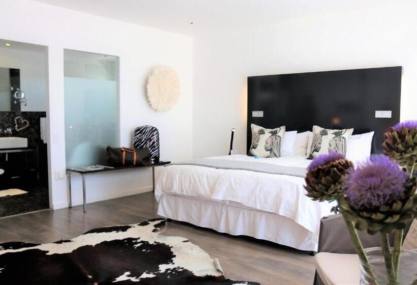 オーシャンビューデラックスルームバルコニー付き, Dysart Boutique Hotel Solar Power