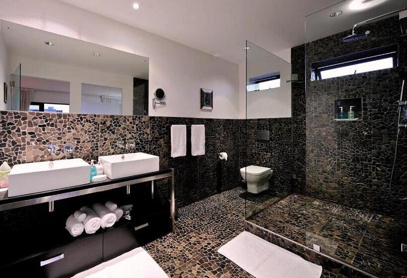 オーシャンビューデラックスルームバルコニー付き, Dysart Boutique Hotel Solar Power