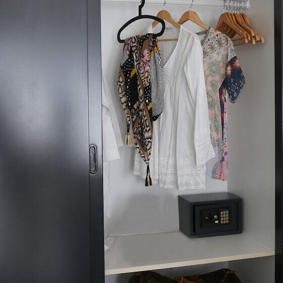 インサイドデラックスルーム, Dysart Boutique Hotel Solar Power