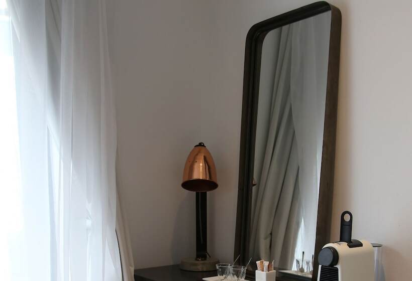 インサイドデラックスルーム, Dysart Boutique Hotel Solar Power