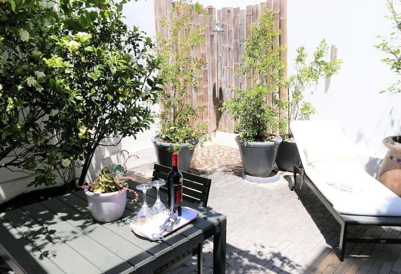 インサイドデラックスルーム, Dysart Boutique Hotel Solar Power