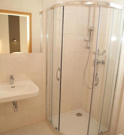 스탠다드 룸, Gaja