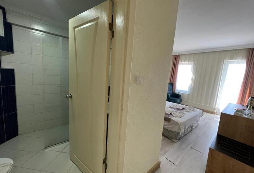 חדר דלוקס נוף לים, Ibrahim Bey