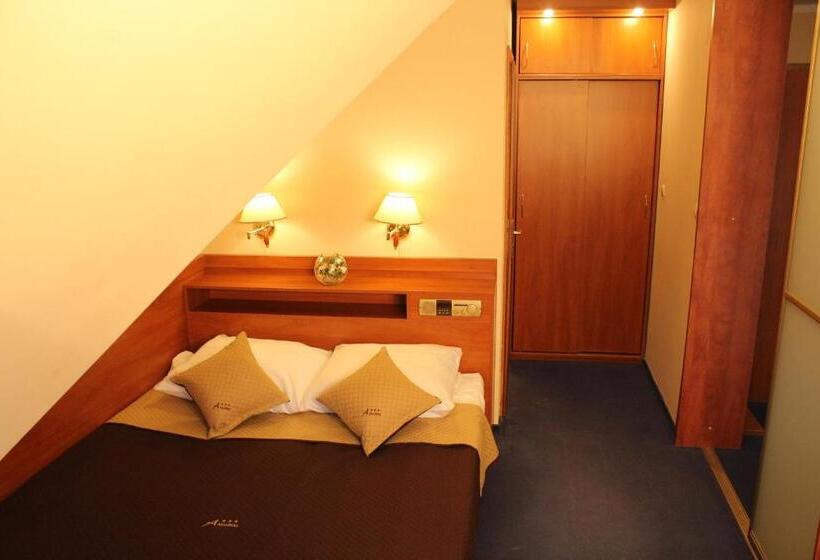 استودیوی استاندارد, Kompleks Antałówka Termy & Med