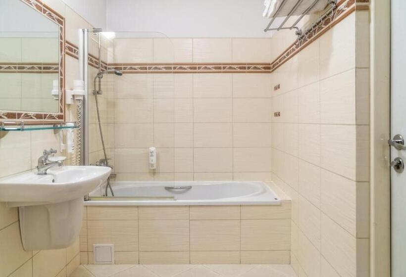 استودیوی استاندارد, Kompleks Antałówka Termy & Med