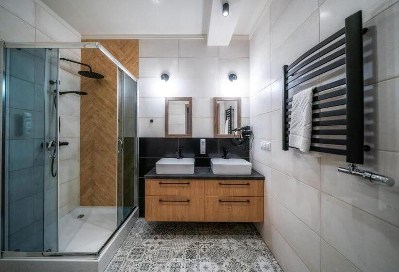 استودیوی لوکس, Kompleks Antałówka Termy & Med