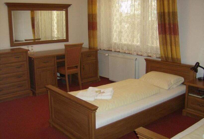 غرفة قياسية, Maria