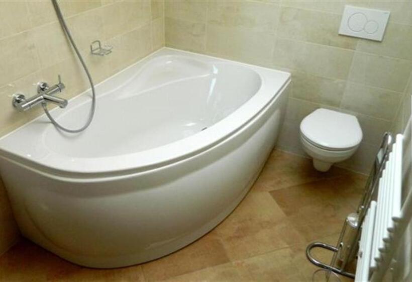 غرفة إقتصادية, Maria