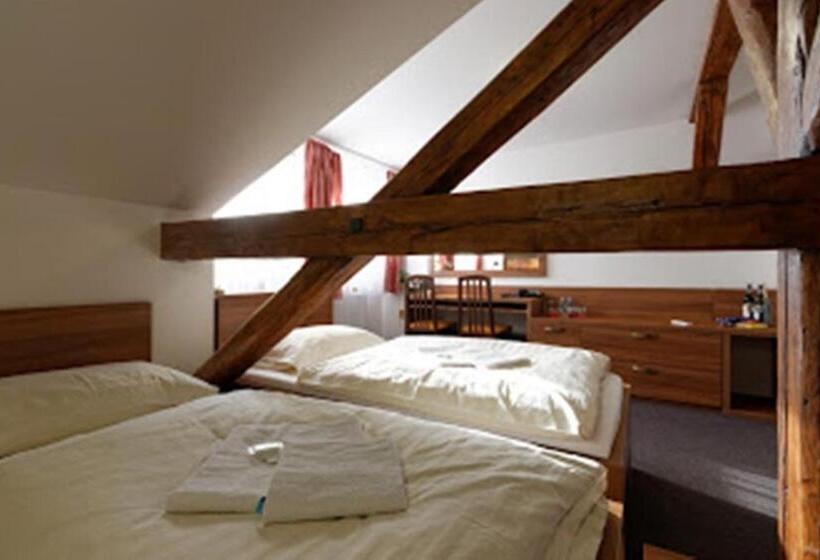 غرفة إقتصادية, Maria