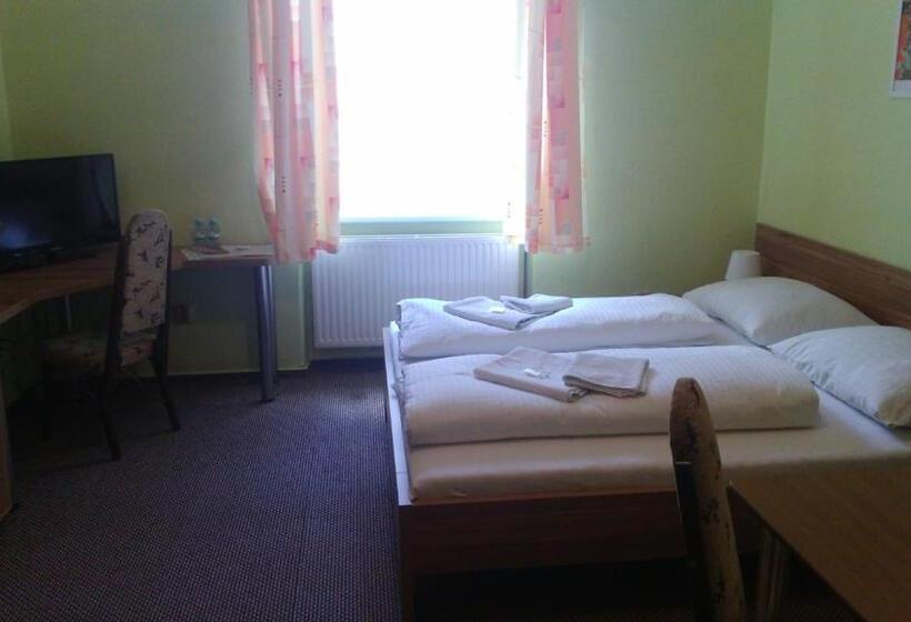 إستوديو قياسى, Maria