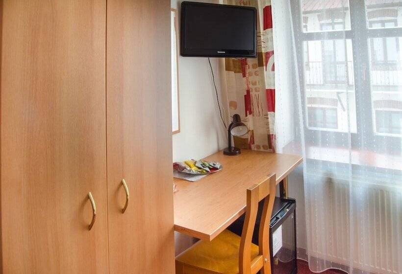 غرفة قياسية فردية, Maria