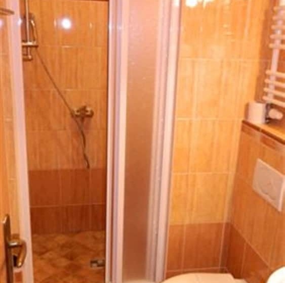 غرفة قياسية, Maria