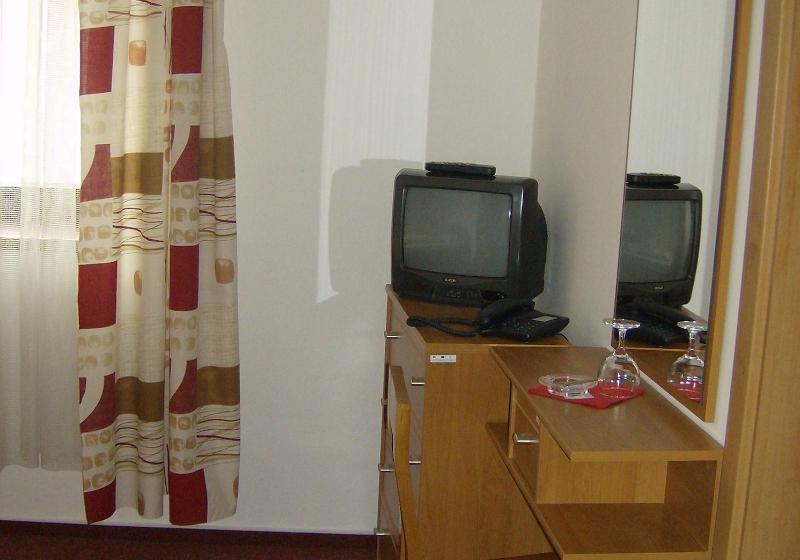 غرفة قياسية فردية, Maria