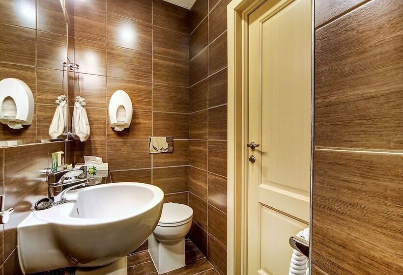 غرفة قياسية مطلّة علي النهر, Pushka Inn