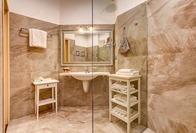 غرفة كومفورت, Pushka Inn