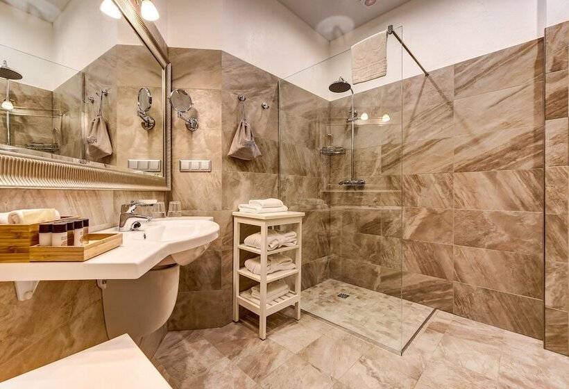 غرفة كومفورت, Pushka Inn