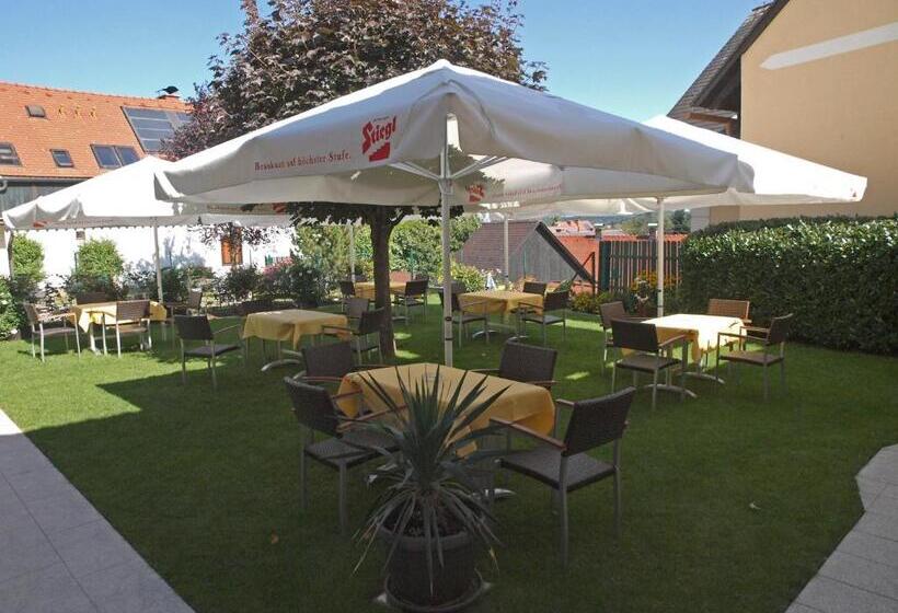 스탠다드 트리플 룸, Restaurant Zum Schwan