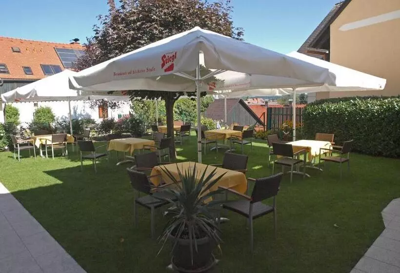 スタンダードトリプルルーム, Restaurant Zum Schwan