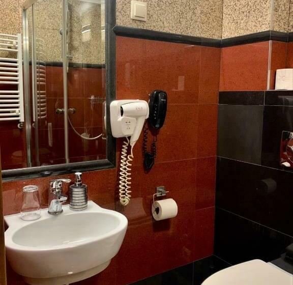 اتاق استاندارد یک نفره, Solaris