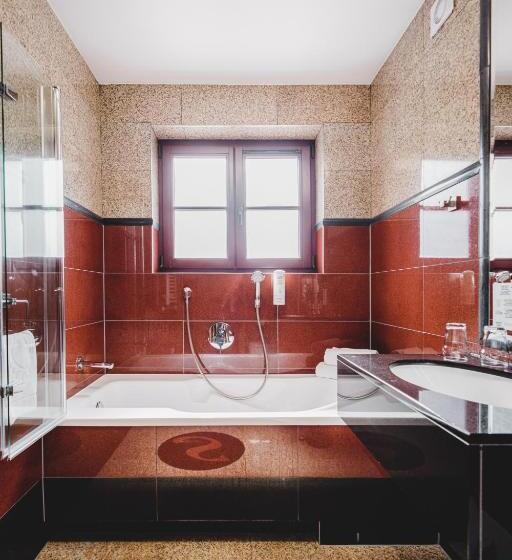 اتاق لوکس, Solaris