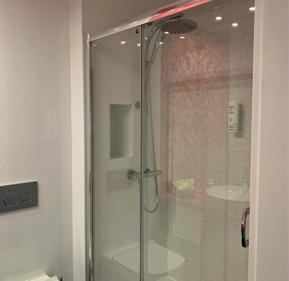 اتاق لوکس, Solaris