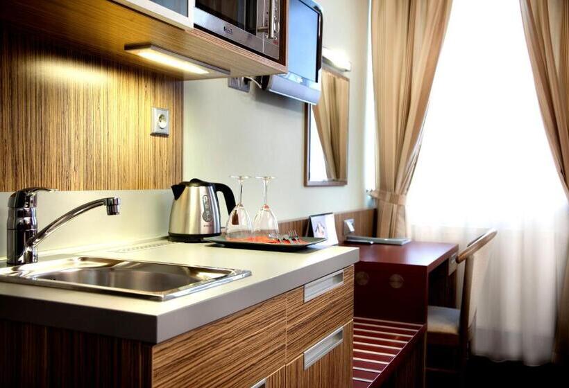 스탠다드 룸, Vaka