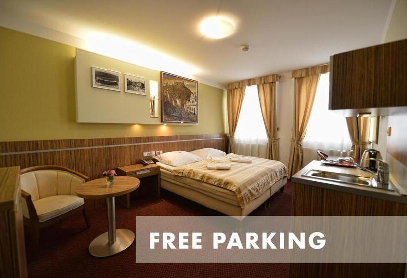 스탠다드 룸, Vaka