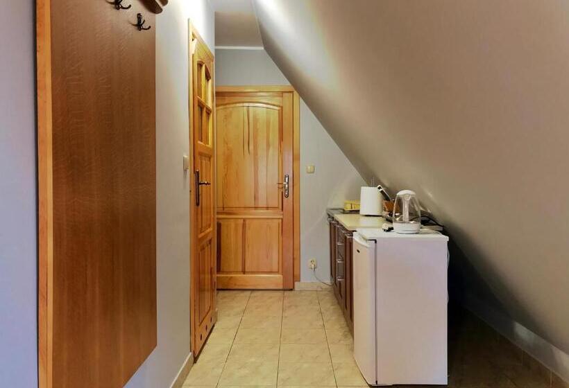 景色の見える一ベッドルームアパートメント, Willa Wisienka