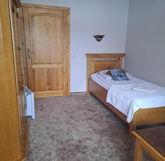 スタンダードシングルルーム, Willa Wisienka